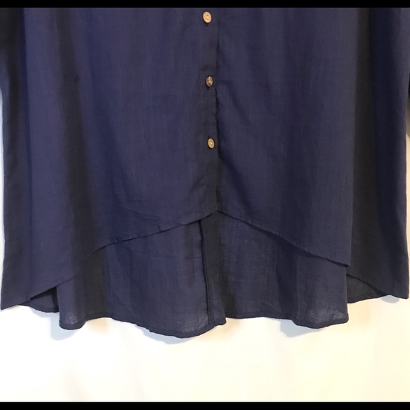 NWT Cellabie Navy Button Up High-Low Top- XL - Picture 5 of 8